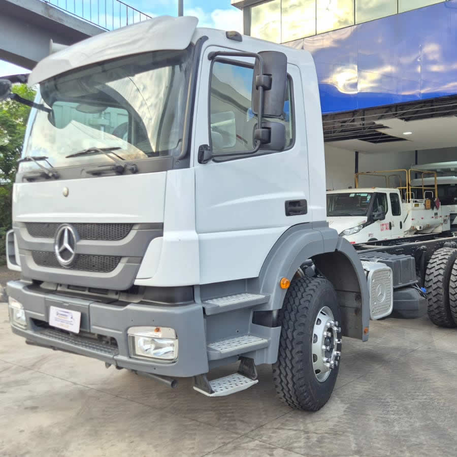 Mercedes Benz h7 caminhões